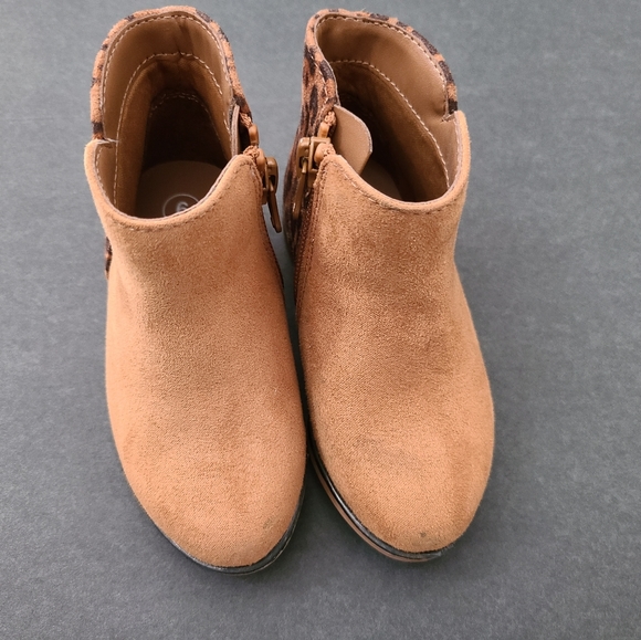 Cat&Jack booties - Picture 6 of 8